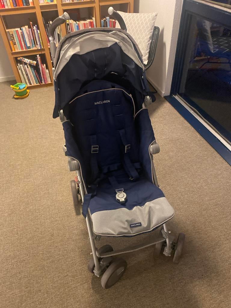 Maclaren buggy - Donkerblauw met zonnekap, Ophalen of Verzenden, Gebruikt, Maclaren, Verstelbare rugleuning