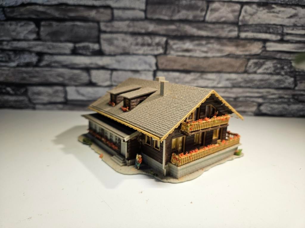 Bergrestaurant alpenhuis N spoor modeltrein 1:160, Hobby en Vrije tijd, Modeltreinen | N-Spoor, Overige merken, Gebruikt, Gelijkstroom of Wisselstroom