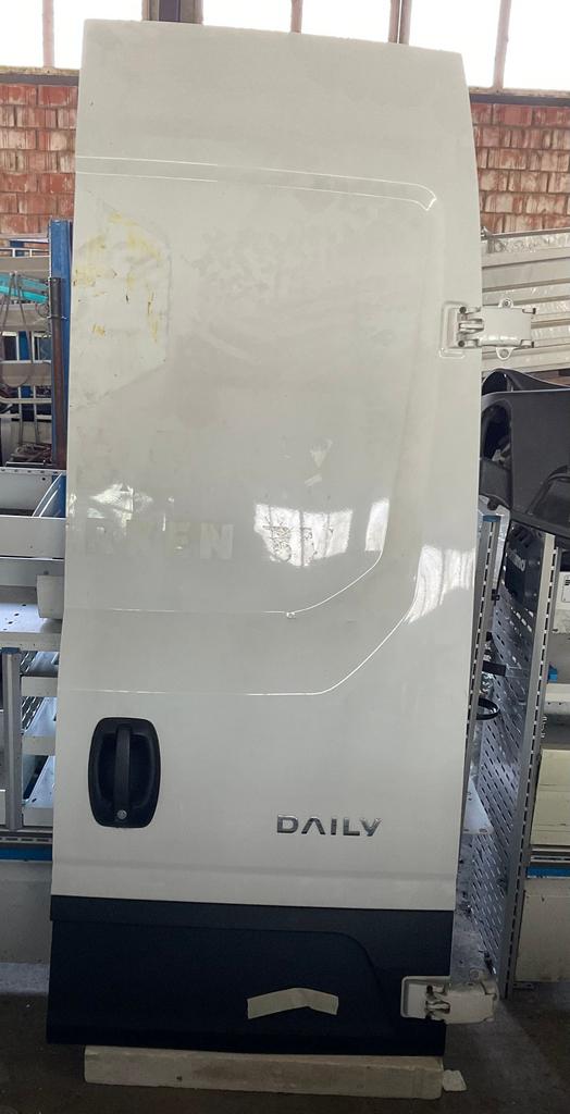 Witte SET Achterdeur L+R Iveco Daily VI, Ophalen, Gebruikt, Overige automerken, Achter