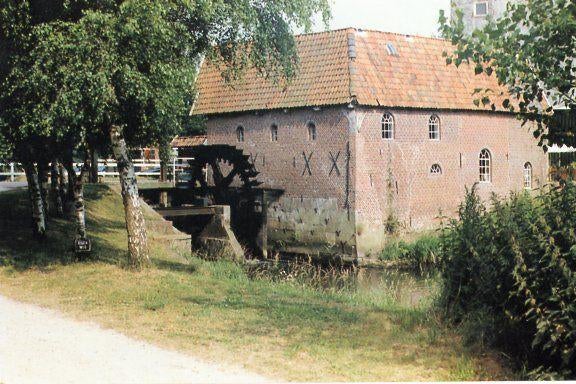 (GD523) Ansichtkaart molen Woold Winterswijk Berenschot, Verzamelen, Ophalen of Verzenden, 1980 tot heden, Ongelopen, Gelderland
