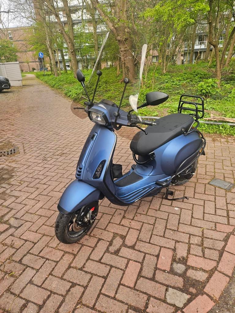 Vespa Sprint - Stijlvolle en sportieve scooter, Fietsen en Brommers, Scooters | Vespa, Gebruikt, Overige modellen, Ophalen of Verzenden