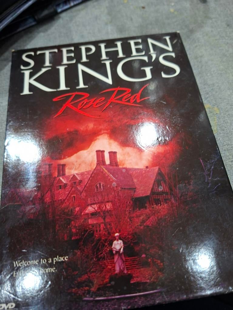 Rose red, Alle leeftijden, Verzenden, Zo goed als nieuw, Overige genres