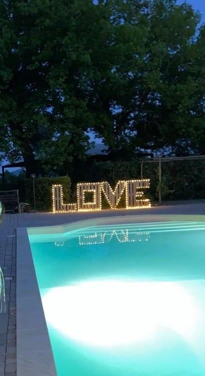 LOVE letters pallets, Ophalen of Verzenden