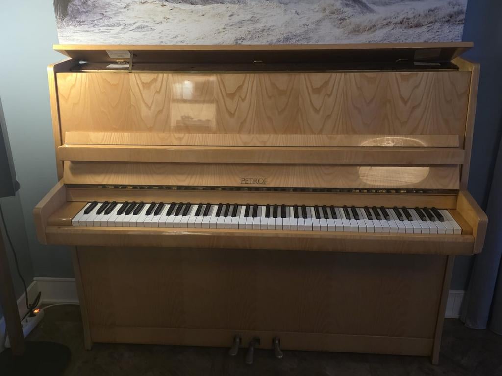 Petrof piano, Ophalen, Gebruikt, Hoogglans
