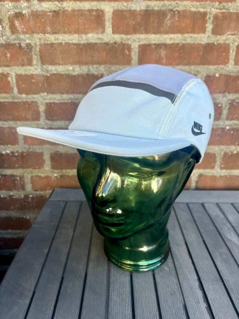 Nike fly cap baby blue Large Xlarge running outdoor new, Verzenden, Nieuw, 60 cm (XL, 7½ inch) of meer, Pet