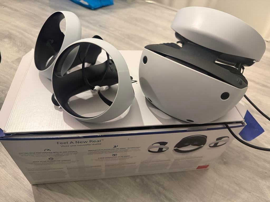 PlayStation VR2 bril met controllers - Zo goed als nieuw, Spelcomputers en Games, Virtual Reality, Ophalen of Verzenden, Zo goed als nieuw