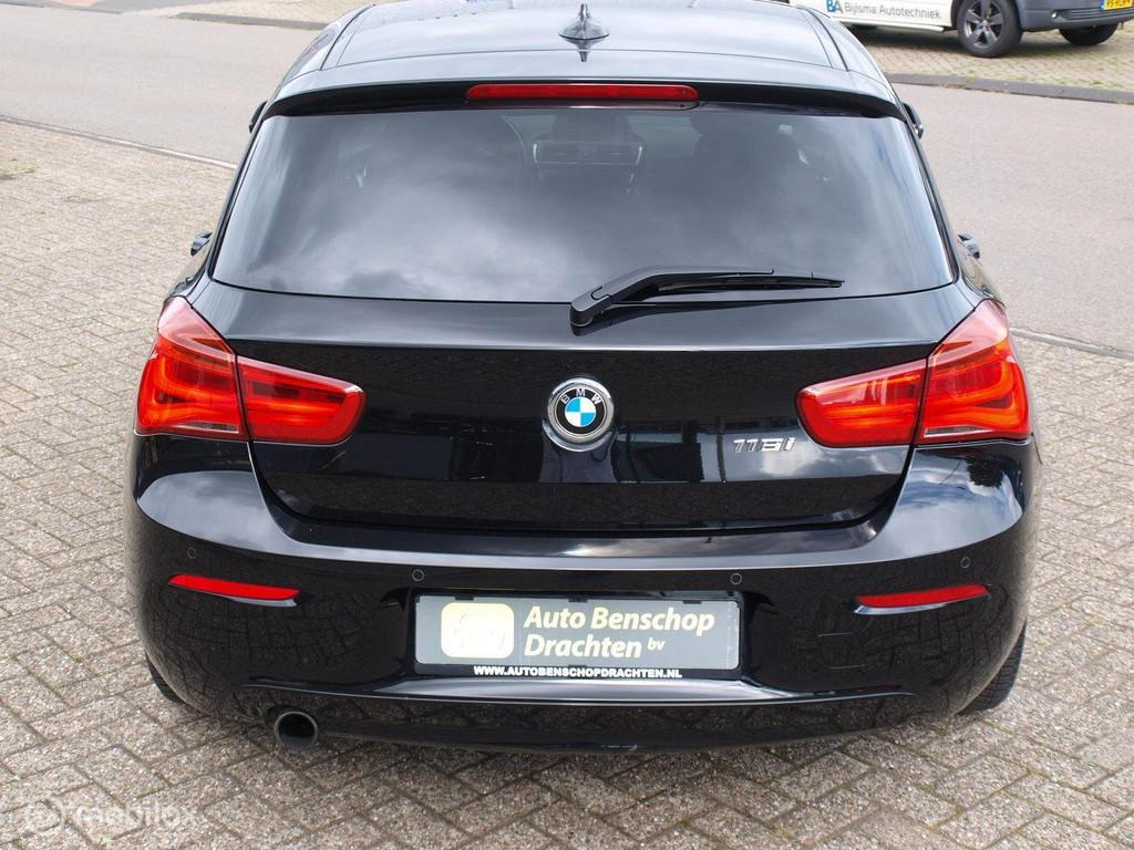BMW 1-serie 118i Xenon/led Clima Cruise Pdc Apk 03.27 Stoelv, Auto's, BMW, 1-Serie, Gebruikt, Zwart, Zwart