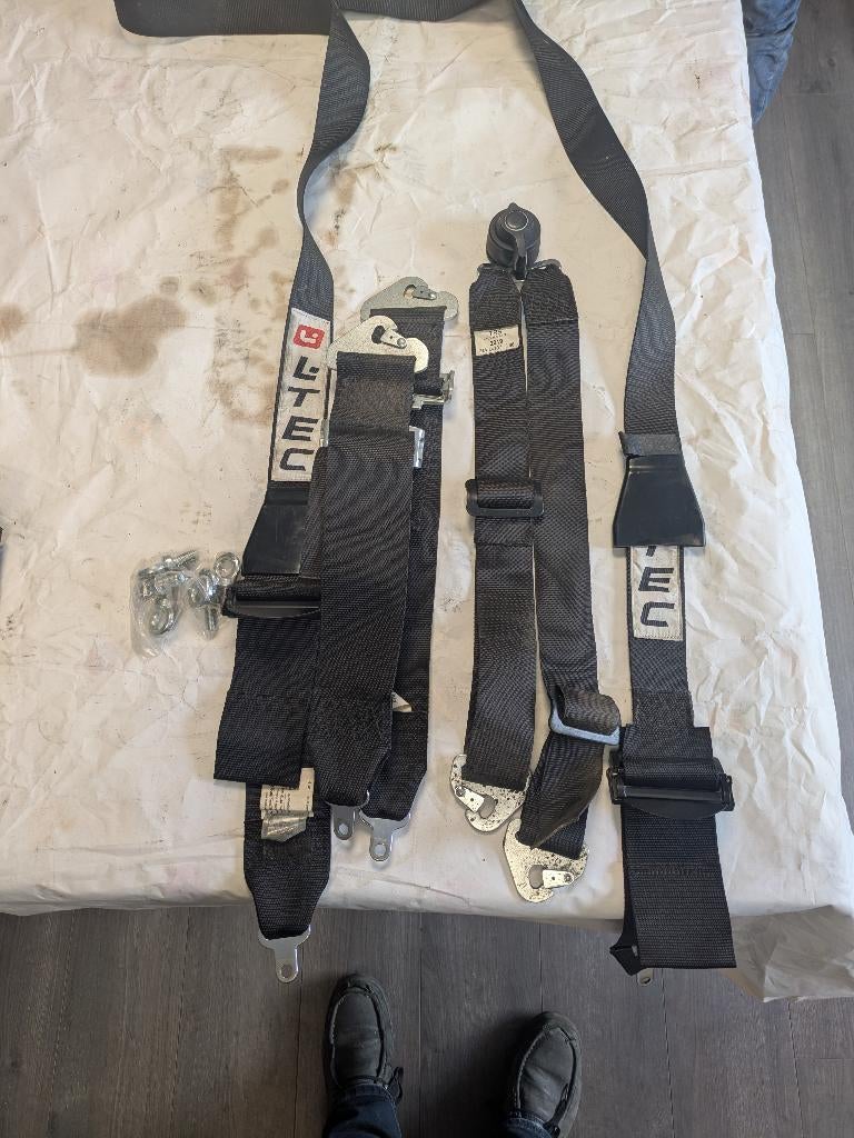 6 punts gordels, Ophalen, Gebruikt