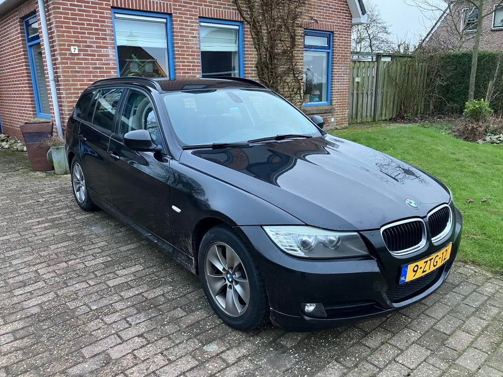 BMW 3-Serie 2.0 D 320 Touring 2010 Zwart, 745 kg, Achterwielaandrijving, 1995 cc, 4 cilinders