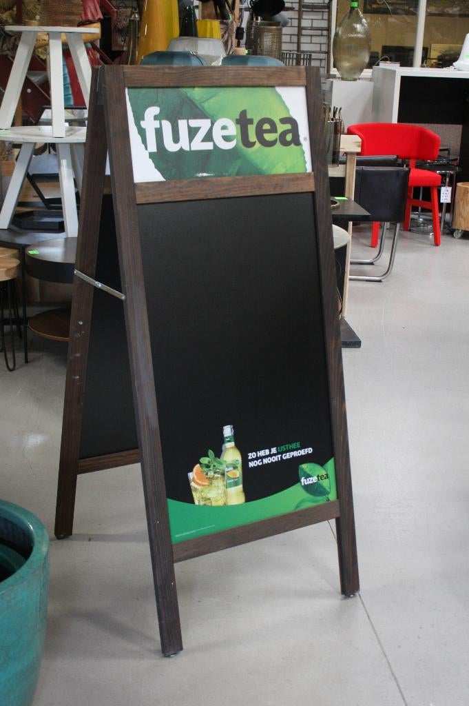 Krijtbord stoepbord reclamebord Fuze Tea horeca terras, Verzamelen, Merken en Reclamevoorwerpen, Ophalen, Gebruikt, Reclamebord