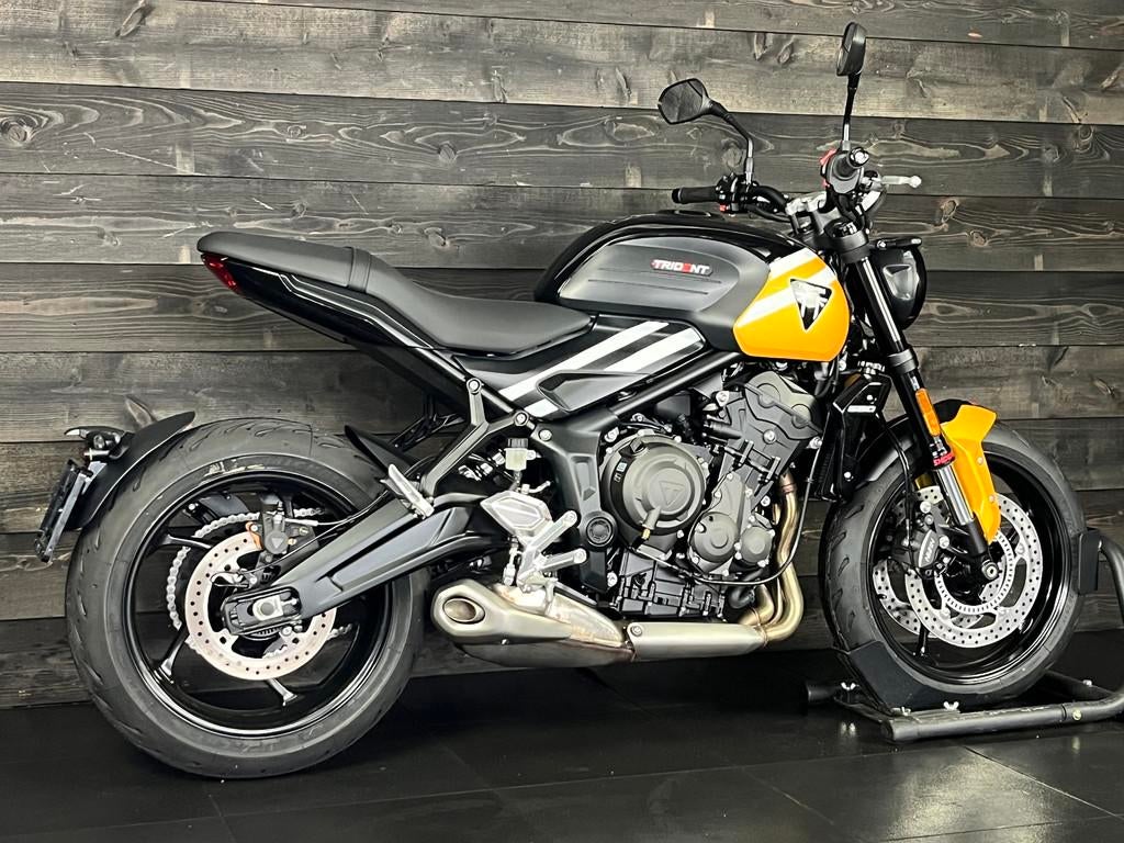 Triumph TRIDENT 660 2025 COSMIC YELLOW (bj 2025) - foto 2