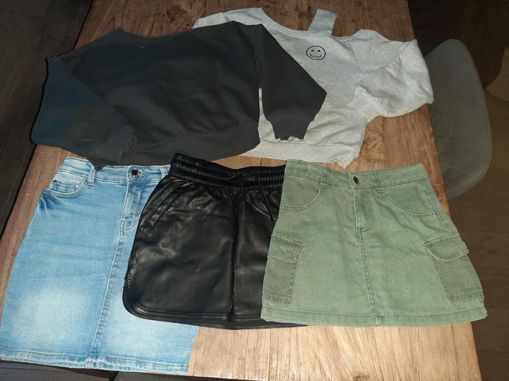 Zgan setjes rok en sweater mt 134/140, Kinderen en Baby's, Kinderkleding | Maat 134, Ophalen of Verzenden, Zo goed als nieuw, Meisje