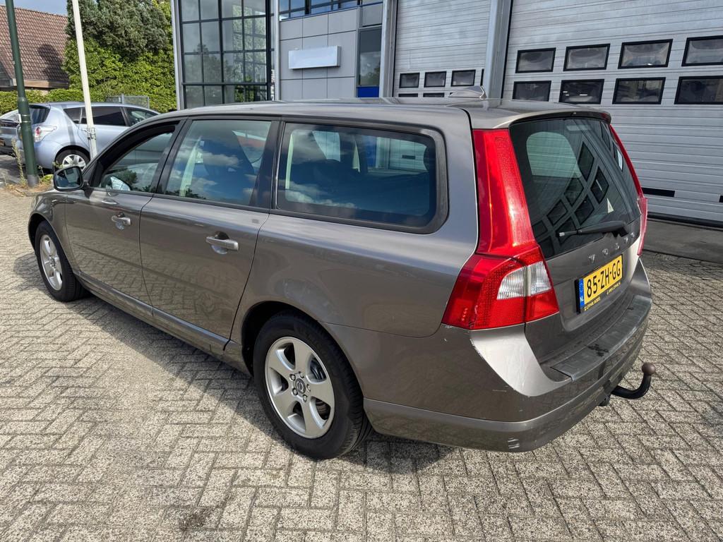 Volvo V70 2.4D Momentum Airco AUTOMAAT, Parkeersensor, 163 pk, Diesel, Euro 4
