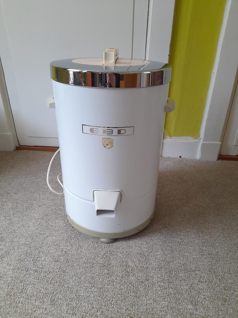 EBD centrifuge voor de was, Ophalen, Gebruikt