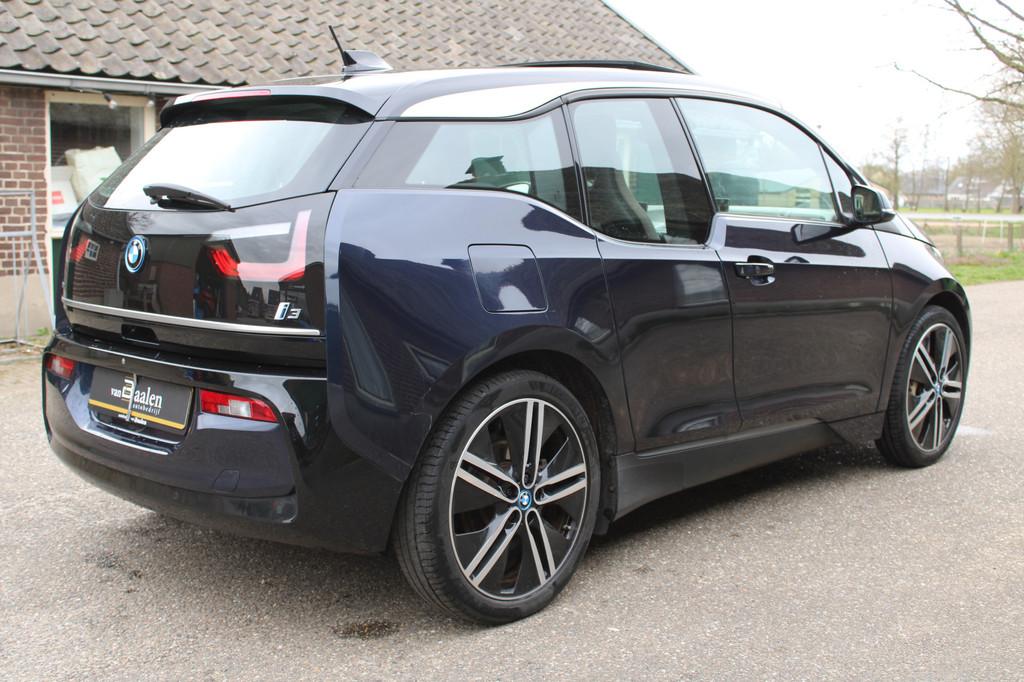 BMW i3 Basis 120Ah 42 kWh LEER PANO NAVI SOh 88,3%, Automaat, Achterwielaandrijving, Leder en Stof, 170 pk