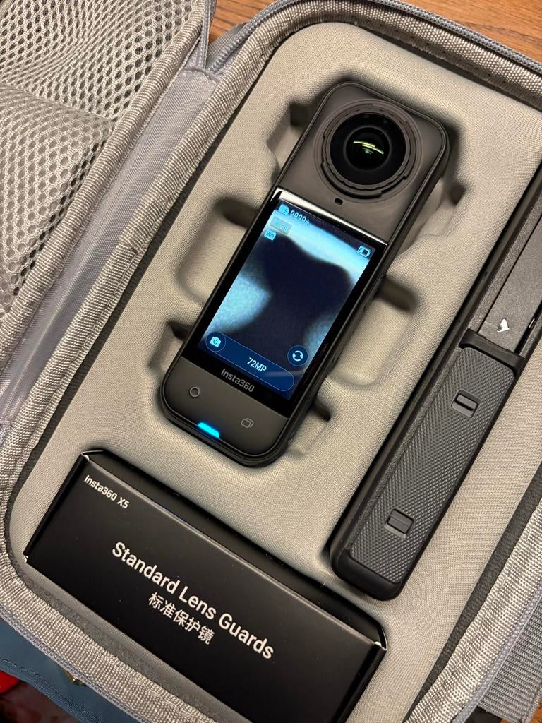 Insta360 X5 Essentials Bundle, Ophalen of Verzenden, Gebruikt, Overige merken