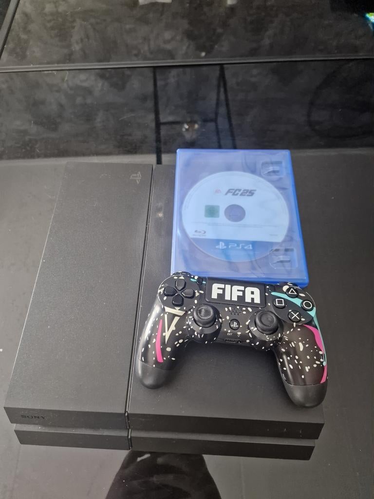 *moet zsm weg*PS4 met FC 25 en FIFA controller, Spelcomputers en Games, 1 speler, Ophalen of Verzenden, Sport, Vanaf 3 jaar