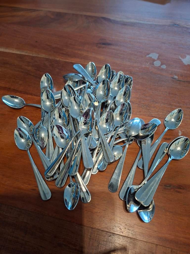 Grote partij zilverkleurige theelepels Sola 18/10, Ophalen of Verzenden, Zo goed als nieuw, Rvs of Chroom, Vaatwasserbestendig