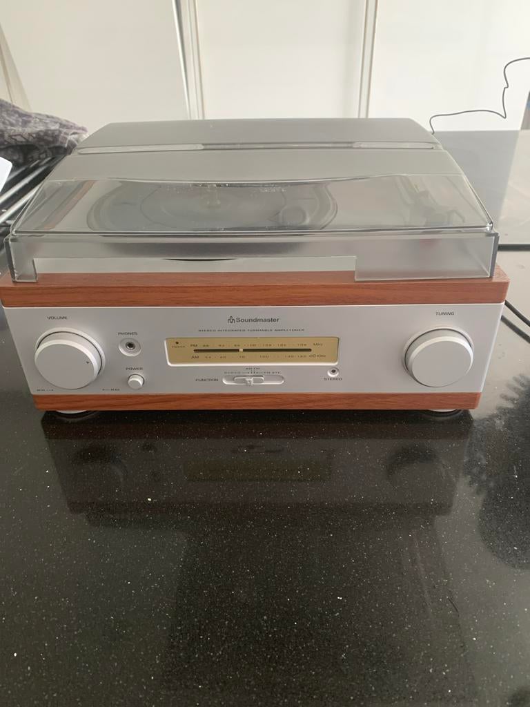 Soundmaster platenspeler met radio, Ophalen, Zo goed als nieuw, Platenspeler, Overige merken