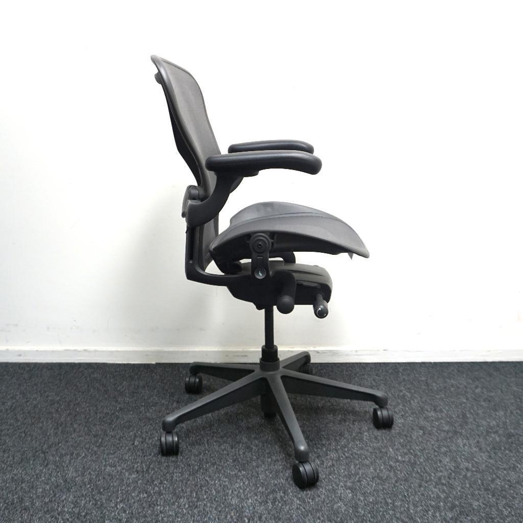 Herman Miller Aeron B Remastered Bureaustoelen | Antraciet, Gebruikt, Overige kleuren, -, -