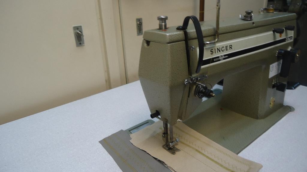 Industrie Naaimachine Singer Zig -zag Rechtstikker (20 U33, Gebruikt, Singer, Ophalen of Verzenden, Naaimachine