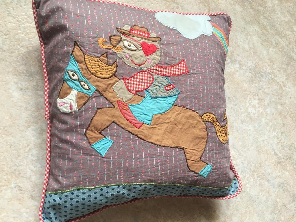 Sierkussen 40x40 Room Seven.meerkleurig . kinderkamer.nieuw, Ophalen, Nieuw, Beige, Vierkant