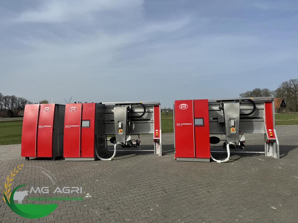 2x Lely A4 complete set.