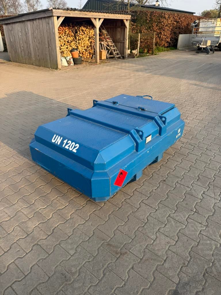 Dieseltank 580 liter, Ophalen, Zo goed als nieuw
