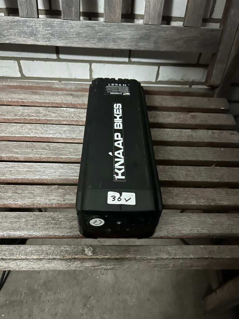 KNAAP AMS X, Fietsen en Brommers, Fietsaccessoires | Fietsaccu's, Ophalen of Verzenden, Zo goed als nieuw