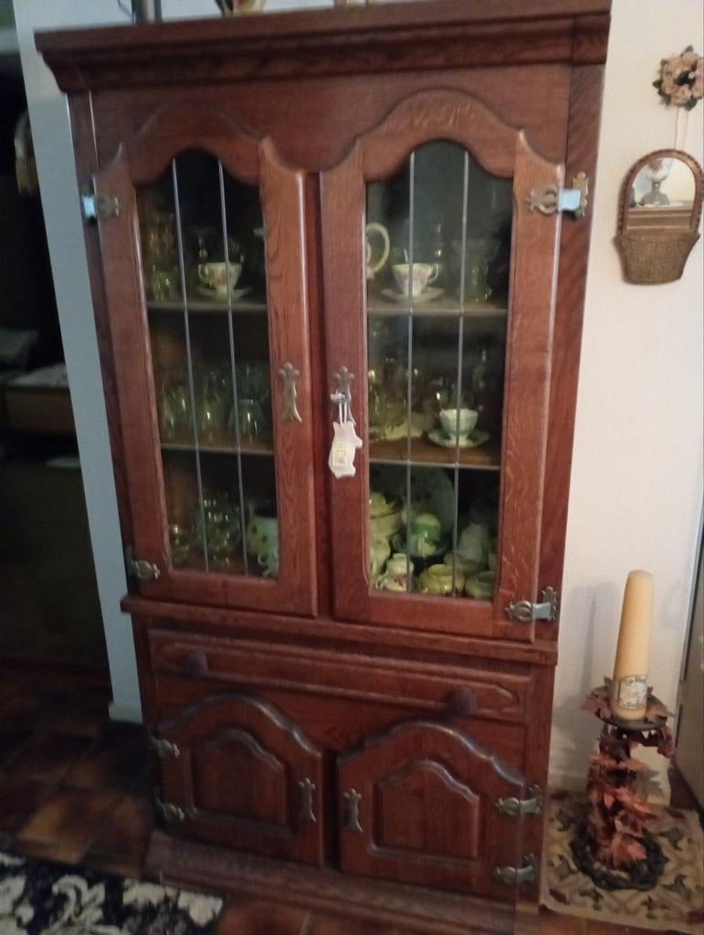 Houten vitrinekast met glazen deuren, Ophalen, 25 tot 50 cm, Glas, 50 tot 100 cm