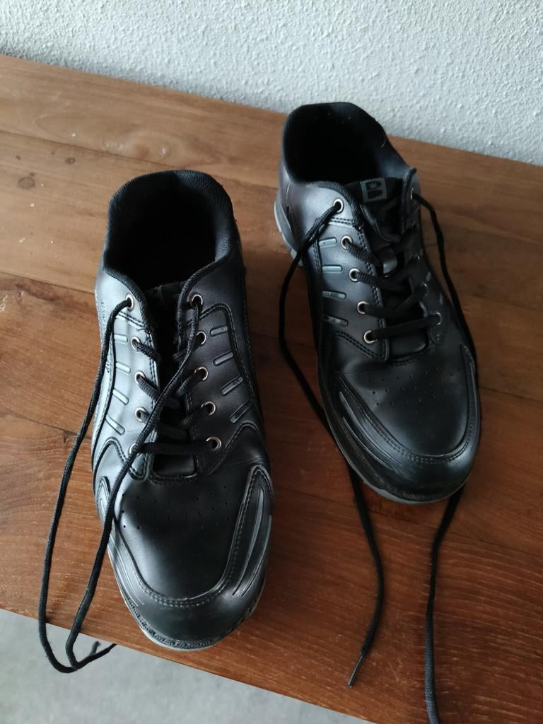 Bowling schoenen maat 45 (2x aan gehad), Ophalen, Zo goed als nieuw, Schoenen