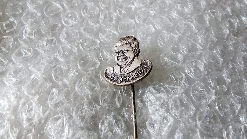 Speldje J.F. KENNEDY, Ophalen of Verzenden, Zo goed als nieuw, Overige onderwerpen