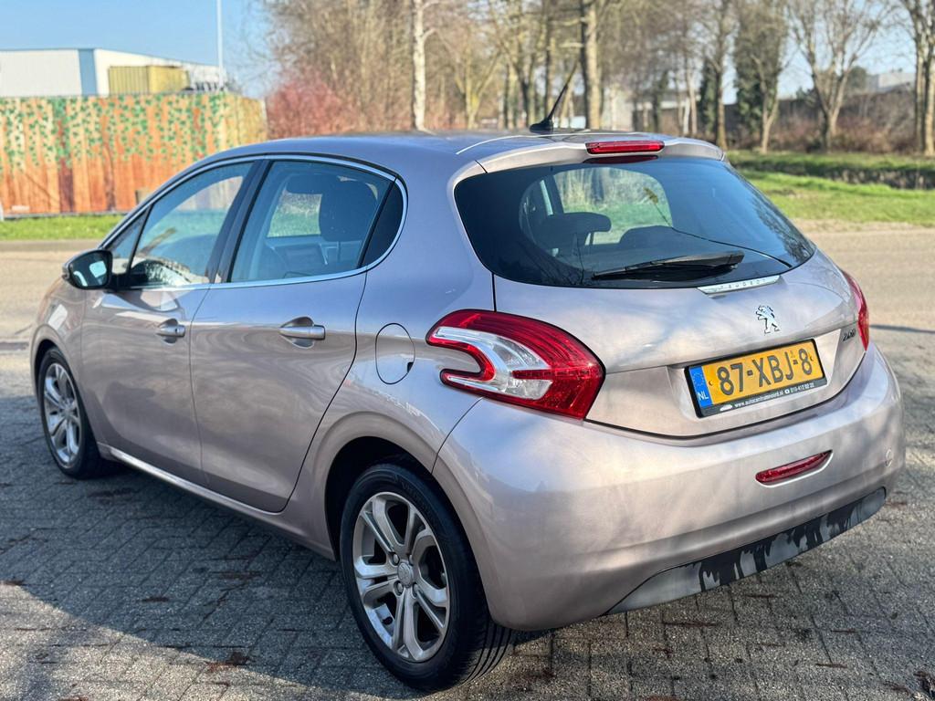 Peugeot 208 1.4 VTi Allure, Auto's, Peugeot, Voorwielaandrijving, Euro 5, Stof, Origineel Nederlands