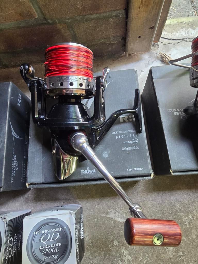 4 x Daiwa Tournament ISO QD, Ophalen, Zo goed als nieuw, Molen