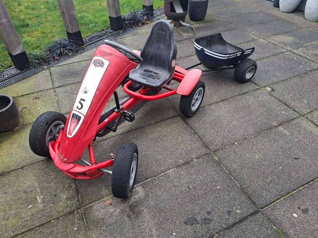 Berg Ferrari skelter met aanhanger, Kinderen en Baby's, Speelgoed | Buiten | Skelters, Gebruikt, Berg, Met kar of aanhanger, Ophalen