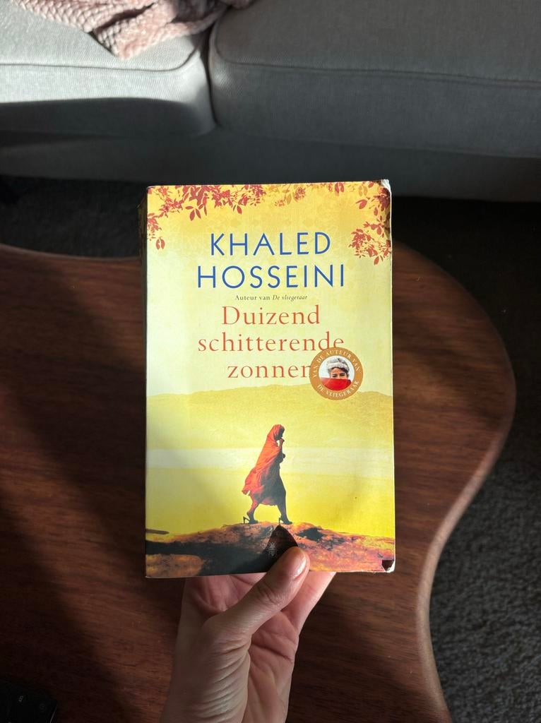 Khaled Hosseini - Duizend schitterende zonnen, Boeken, Ophalen of Verzenden, Gelezen, Nederland