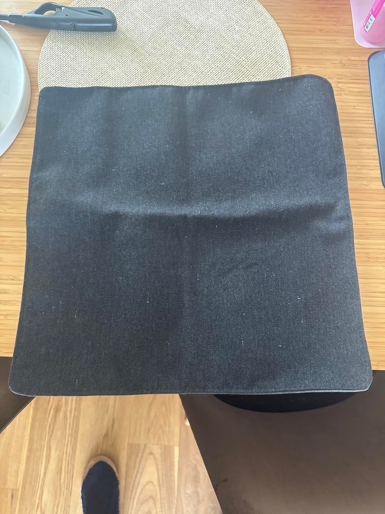 Stoov - Ploov 45x45 kussenhoes nieuw, Huis en Inrichting, Woonaccessoires | Kussens, Ophalen of Verzenden, Zo goed als nieuw, Zwart