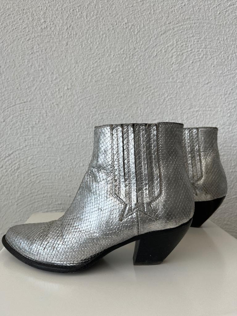 Golden goose silver boots leather Fabiana Forte forte, Kleding | Dames, Overige kleuren, Verzenden, Lage of Enkellaarzen, Zo goed als nieuw