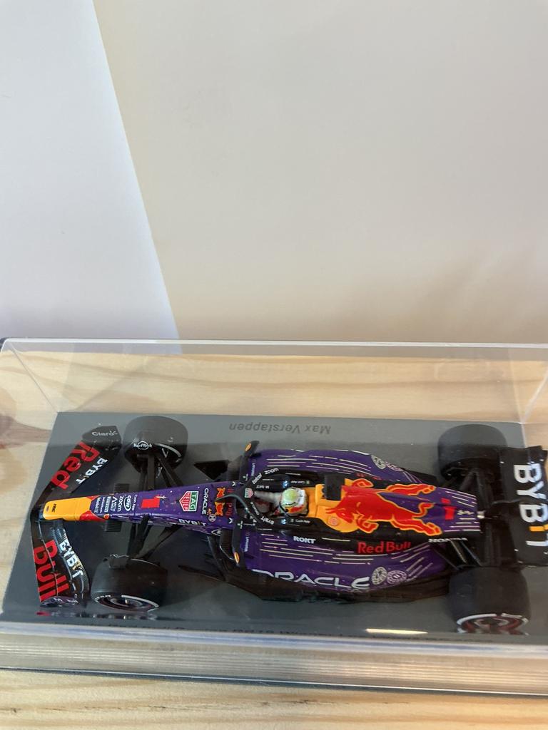 Max Verstappen Las Vegas special livery spark 1:43, Ophalen of Verzenden, Zo goed als nieuw, Auto's