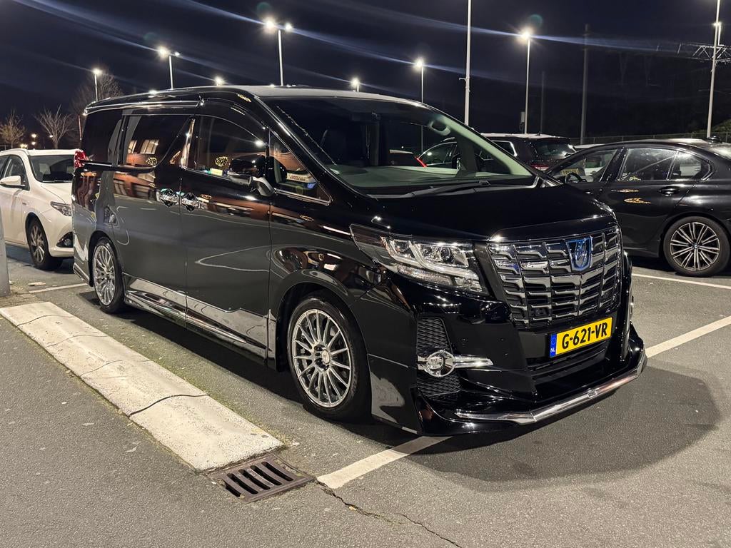 Toyota Alphard JDM (AHY30) 2016 Zwart 2.5 hybride, Auto's, Toyota, Particulier, Overige modellen, 360° camera, 4x4, ABS, Achteruitrijcamera