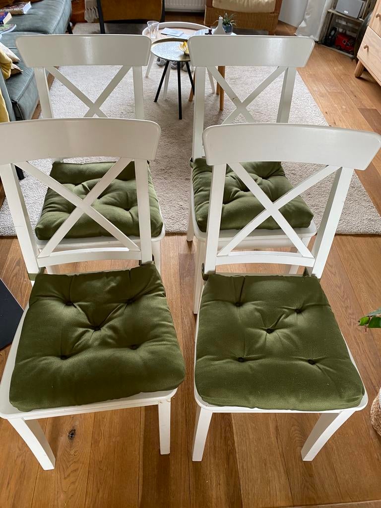 Eetkamerstoelen Ikea Ingolf wit 3+1 gratis, Huis en Inrichting, Stoelen, Gebruikt, Vier, Wit, Ophalen