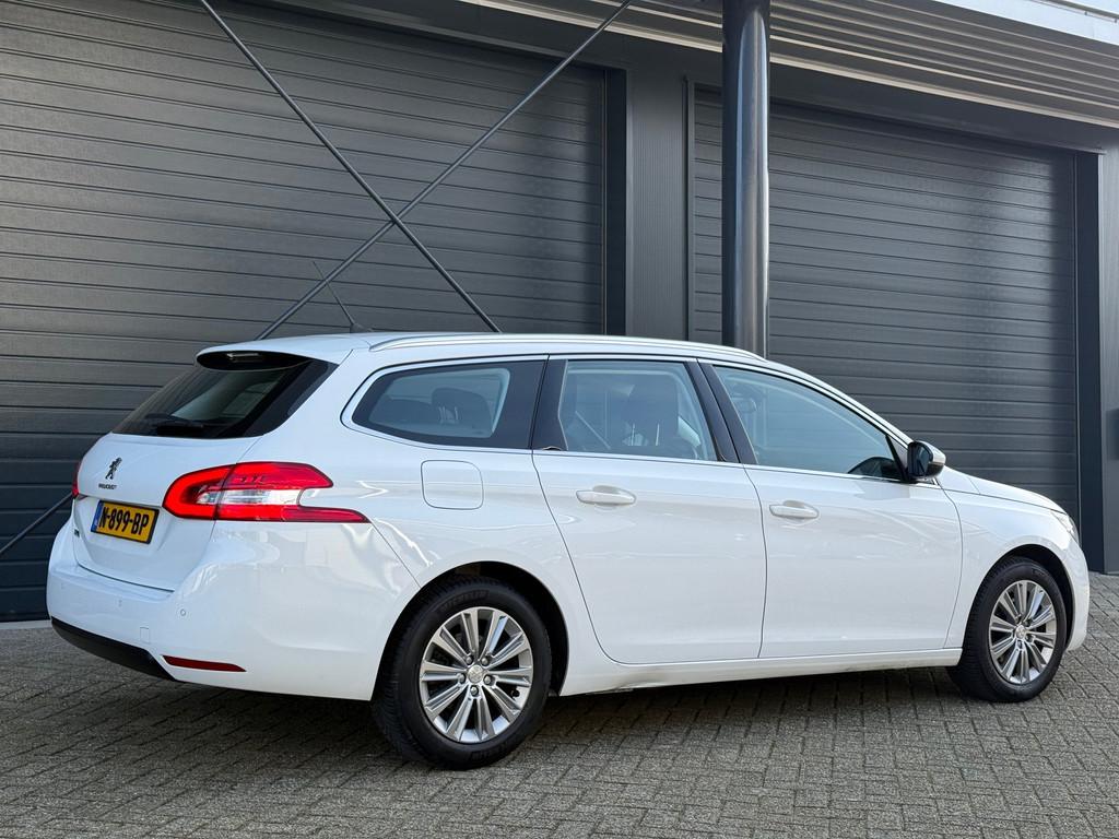 Peugeot 308 SW 1.2 PureTech Allure, 1 Eigenaar! Keyless, Sto, Gebruikt, 1199 cc, 635 kg, Leder en Stof