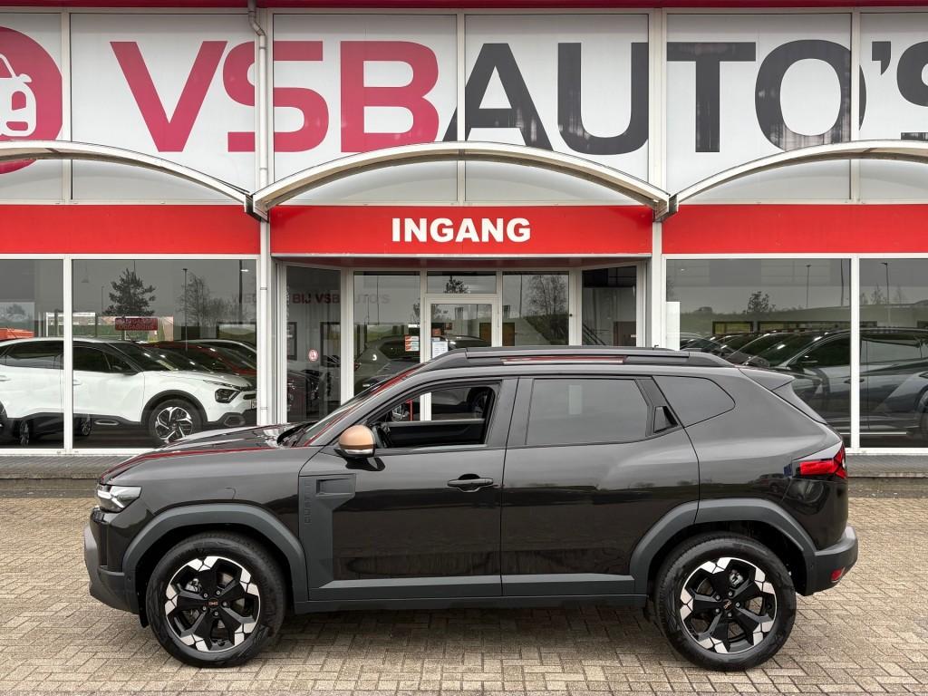 Dacia DUSTER 1.6 HYBRID 140 EXTREME AUT. LED NAVI CAMERA CAR, Auto's, Automaat, Gebruikt, Zwart, Leder