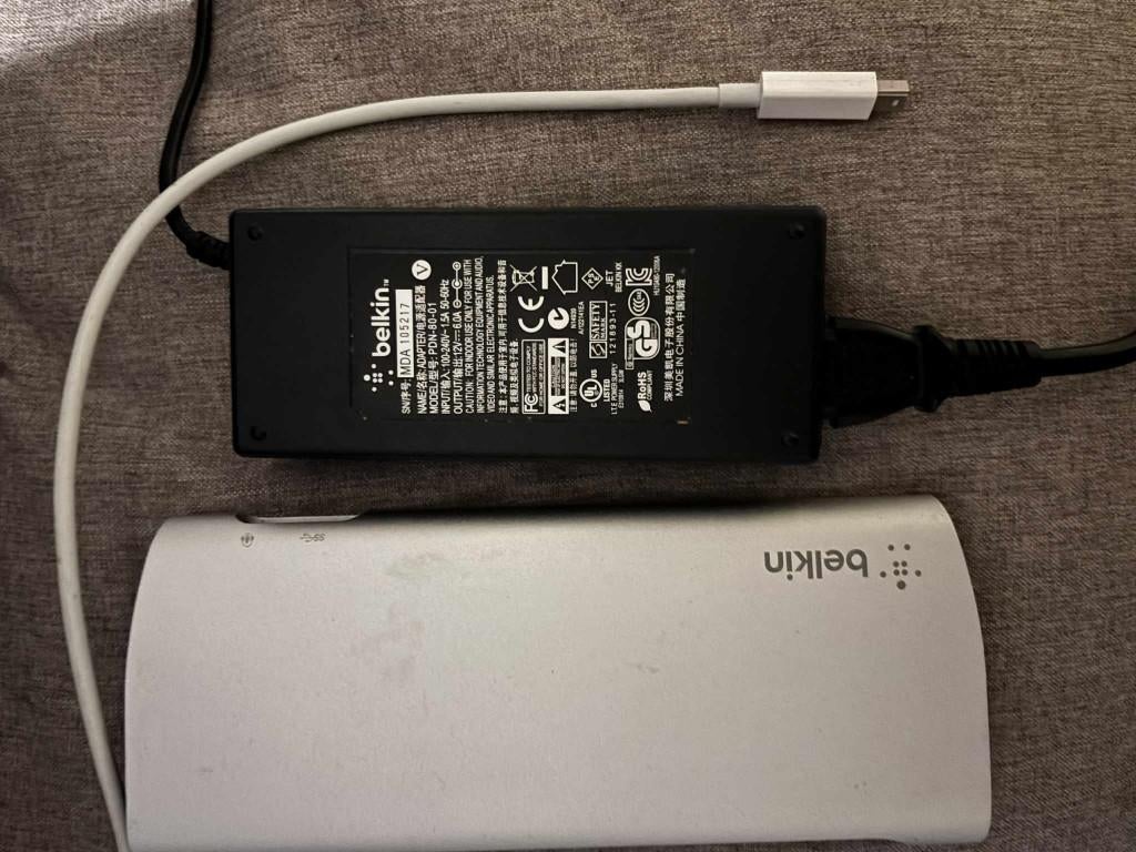 Belkin Thunderbolt 2 express usb hub incl. kabel, Computers en Software, Dockingstations, Belkin, Ophalen of Verzenden, Laptop