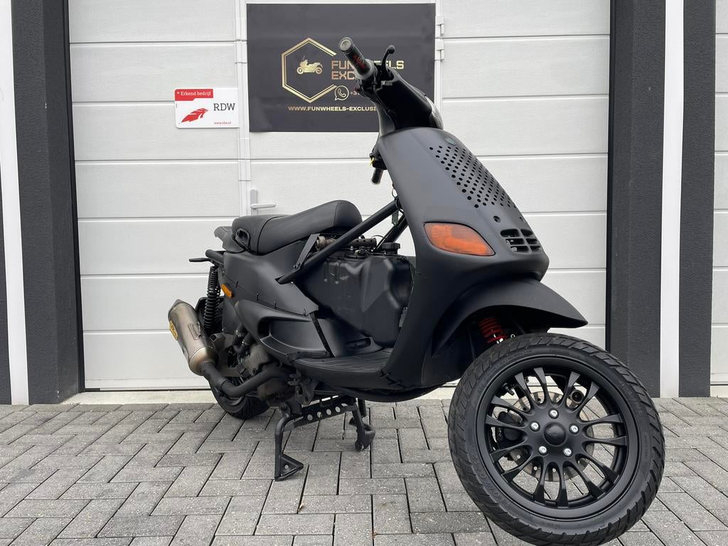 Piaggio Zip type 3 500cc | A2 kenteken | Full Malossi Arrow, Fietsen en Brommers, Scooters | Piaggio, Ophalen, Zip, Zo goed als nieuw