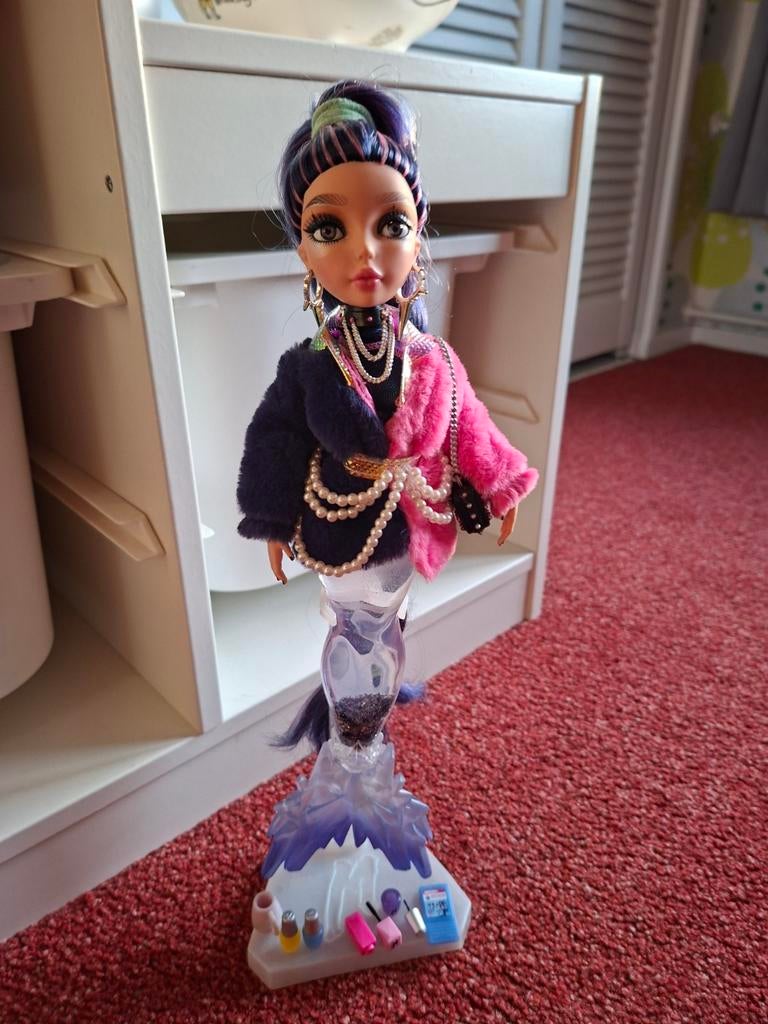 Mermaze Mermaidz Modepop met Kleurverandering, Kinderen en Baby's, Speelgoed | Poppen, Ophalen of Verzenden, Zo goed als nieuw