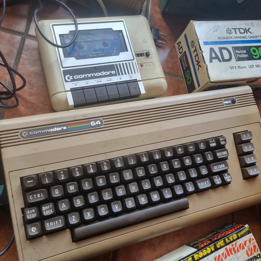 Commodore 64 en Sinclair ZX Spectrum+ met games, Computers en Software, Vintage Computers, Ophalen of Verzenden, Commodore