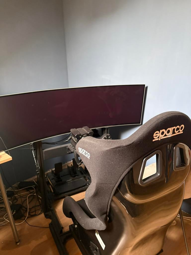 Simracing set up, Ophalen, Zo goed als nieuw