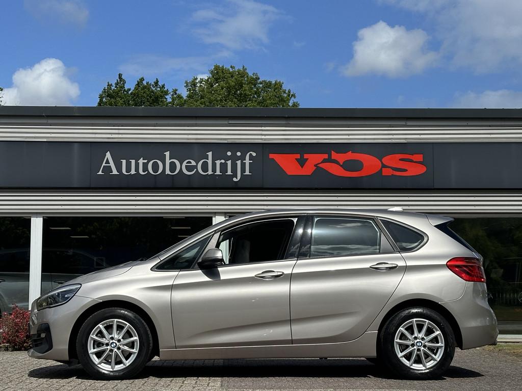 BMW 2 Serie Active Tourer 218i Business Edition | Navi Prof., Gebruikt, Met garantie (alle), Origineel Nederlands, 19 km/l