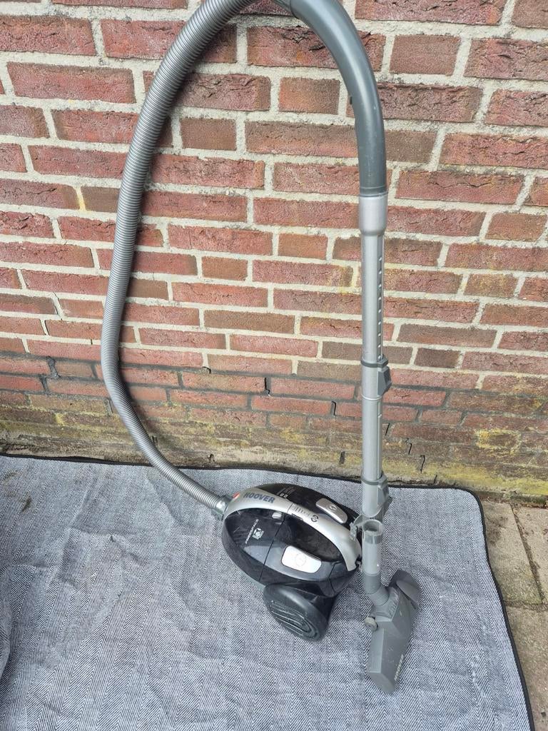 Bied mijn goede nette stofzuiger aan.
Merk Hoover 40 euro, Witgoed en Apparatuur, Stofzuigers, Ophalen of Verzenden, Zo goed als nieuw
